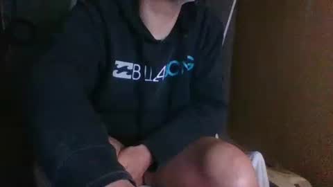 Snapshot of dontwalkonthegrass2 chatting on January 29, 11:51 am frenchfirefighter online show from January 29, 11:51 am