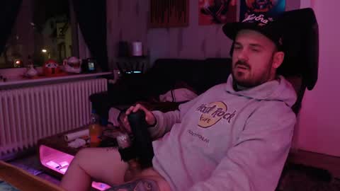 doomsy_minatozaki online show from February 5, 5:32 pm