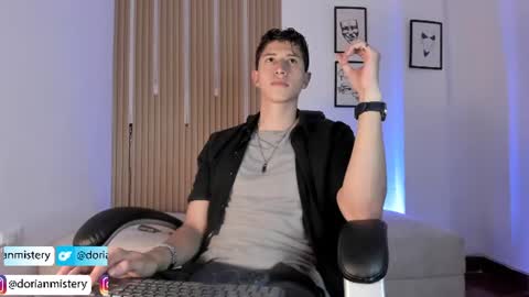dorian_mystery online show from July 1, 8:20 pm