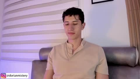 dorian_mystery online show from April 1, 1:07 am