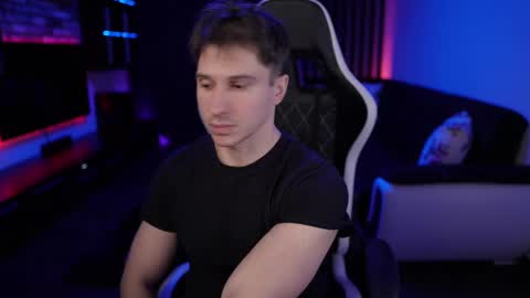 Dorian Reyes online show from February 11, 12:59 am