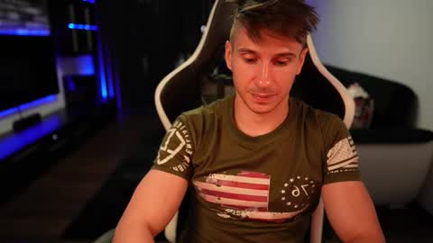 Dorian Reyes online show from September 21, 12:00 am