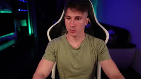 Dorian Reyes online show from September 16, 11:49 pm