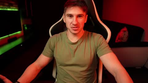 Dorian Reyes online show from January 10, 10:15 pm