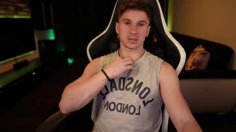 Dorian Reyes online show from March 7, 8:44 pm