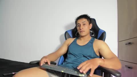 dorman_boy online show from March 18, 10:57 pm