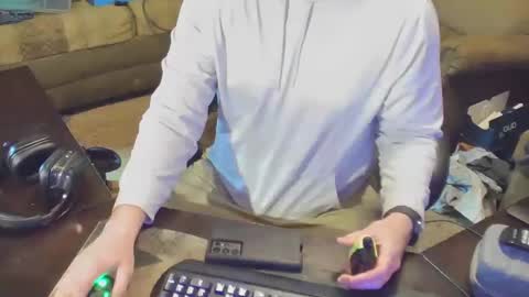 Snapshot of dotyoureyezez chatting on February 13, 12:13 am DotYourEyezez  online show from February 13, 12:13 am