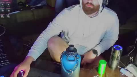 Snapshot of dotyoureyezez chatting on October 17, 8:40 am DotYourEyezez  online show from October 17, 8:40 am