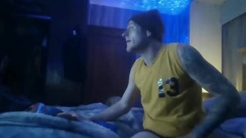 doucettej893 online show from March 1, 3:06 am