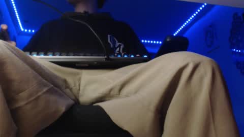 douglas_drake online show from February 19, 4:01 am