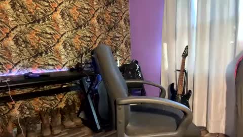 MrPirated online show from December 15, 9:42 pm