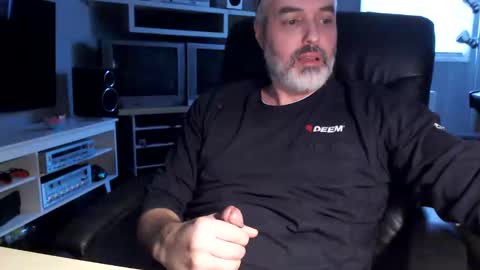 dr_dave20 online show from January 29, 7:00 pm