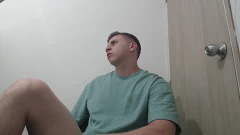 draco_boy2000 online show from November 19, 9:58 pm