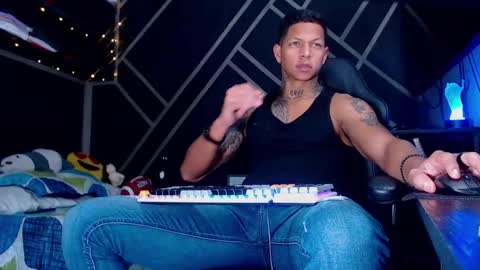 Snapshot of drake_jhonson08 chatting on October 9, 4:28 am Drake online show from October 9, 4:28 am