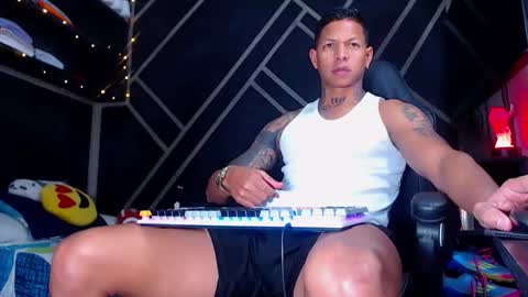 Snapshot of drake_jhonson08 chatting on October 21, 4:48 am Drake online show from October 21, 4:48 am