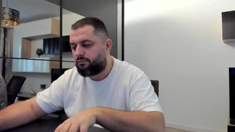 Draven A online show from February 24, 5:43 am