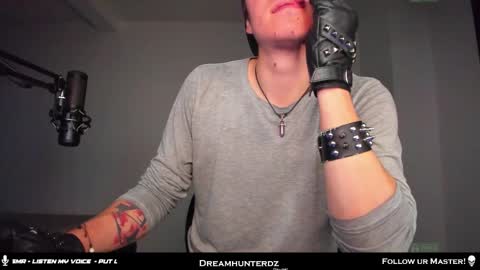 Your lord. - ONLINE  1500 Pm to 2100 Pm - New York Hour online show from December 19, 11:12 pm