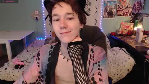 Snapshot of dreammaker_ chatting on October 13, 9:32 pm Yukichi online show from October 13, 9:32 pm