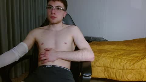 DreamBoy online show from April 24, 1:19 am