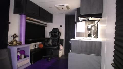 DirtyDrizzy online show from November 15, 11:12 am