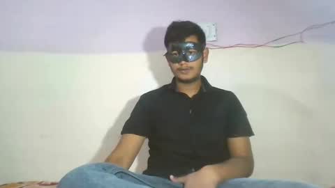 Aarav Tiwari online show from December 15, 8:55 am