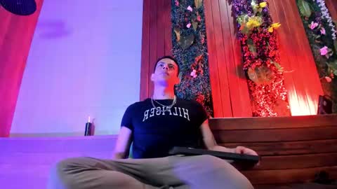 Dustin Sonne online show from February 2, 3:49 am