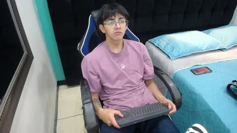 DustynFox online show from January 28, 3:15 am