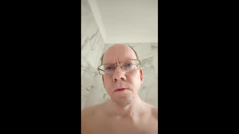 Huggy online show from December 17, 12:12 pm