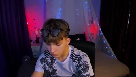 dylan_bold online show from November 6, 8:34 pm