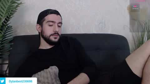 Dylan online show from December 7, 6:32 am