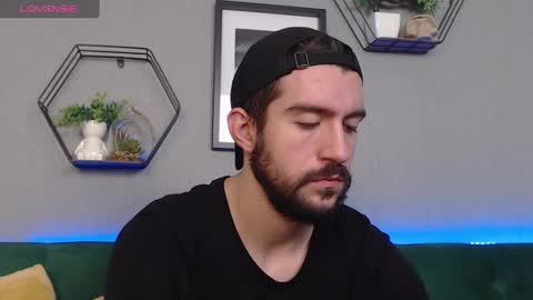 Dylan online show from December 15, 7:35 am