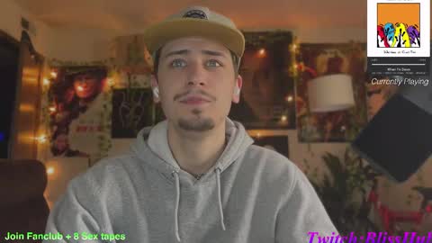 Snapshot of dylandaniel69 chatting on March 12, 6:22 pm Dylan Daniel 7.8 online show from March 12, 6:22 pm