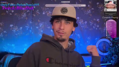 Snapshot of dylandaniel69 chatting on December 9, 9:54 pm Dylan Daniel 7.8 online show from December 9, 9:54 pm