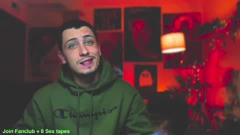 Snapshot of dylandaniel69 chatting on February 6, 6:08 am Dylan Daniel 7.8 online show from February 6, 6:08 am