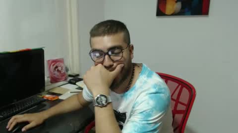 dylanhot10 online show from September 18, 11:51 pm