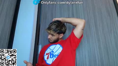 dylanxfun online show from November 26, 11:52 pm