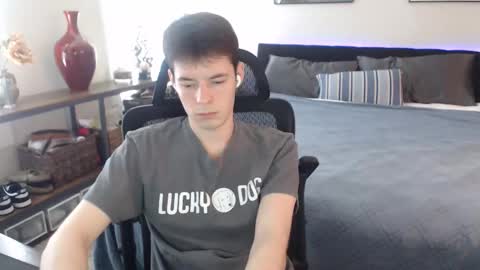 Alex online show from April 22, 5:07 pm