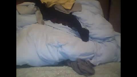 Snapshot of easye4015 chatting on October 15, 8:11 am Easye online show from October 15, 8:11 am