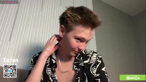 Snapshot of eaton_ chatting on October 25, 4:31 pm eaton_ online show from October 25, 4:31 pm