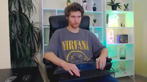 eddie_baker online show from June 20, 3:44 am