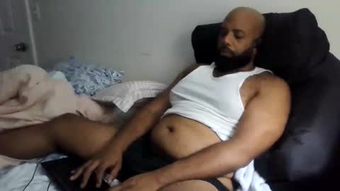 eddiejonez online show from May 1, 4:16 am