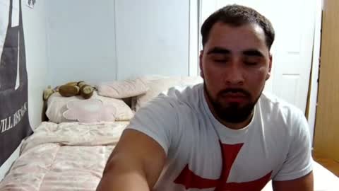 eddiey308075 online show from June 21, 2:39 am