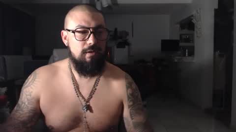 Snapshot of edgarram83 chatting on December 10, 6:33 am edgarram83 online show from December 10, 6:33 am