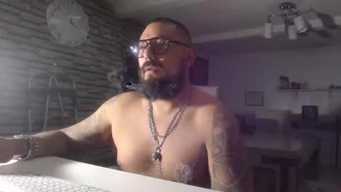 Snapshot of edgarram83 chatting on October 20, 6:17 am edgarram83 online show from October 20, 6:17 am