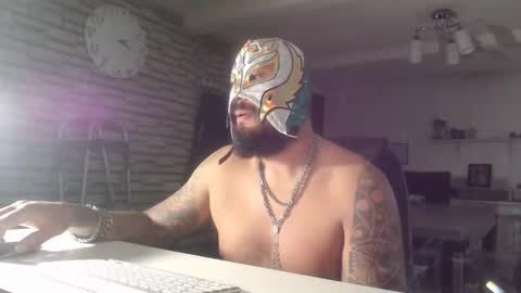 Snapshot of edgarram83 chatting on November 2, 8:18 am edgarram83 online show from November 2, 8:18 am