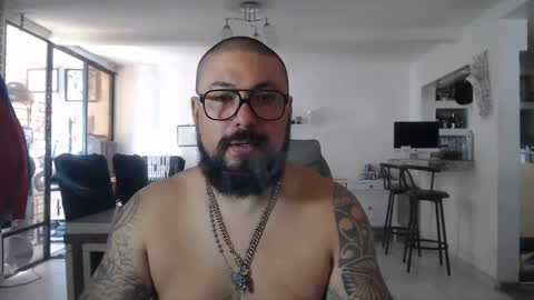 Snapshot of edgarram83 chatting on February 10, 6:24 pm edgarram83 online show from February 10, 6:24 pm