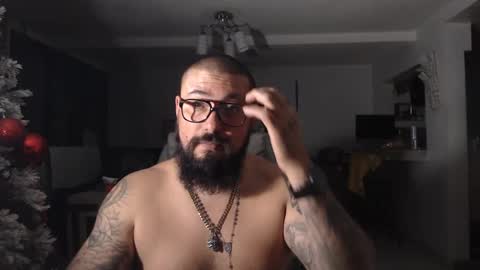 Snapshot of edgarram83 chatting on December 13, 7:26 am edgarram83 online show from December 13, 7:26 am