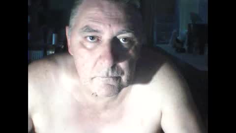 Snapshot of edje59a chatting on October 21, 7:00 am Eddy online show from October 21, 7:00 am