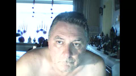 Snapshot of edje59a chatting on December 13, 8:10 am Eddy online show from December 13, 8:10 am