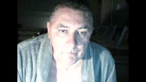 Snapshot of edje59a chatting on January 10, 7:04 am Eddy online show from January 10, 7:04 am